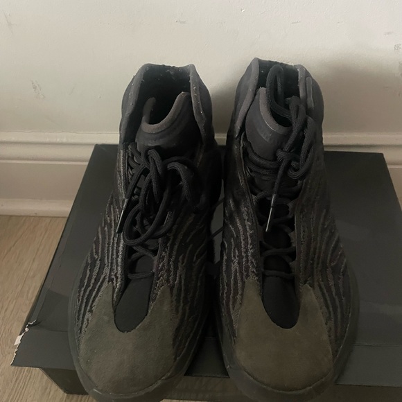Yeezy quantum “onyx” - Picture 2 of 4